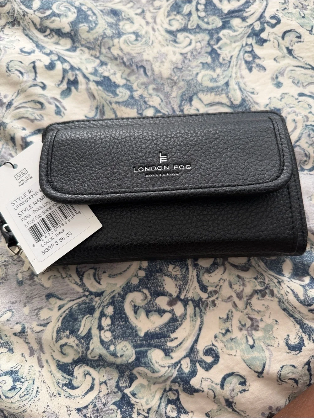 BUNDLE•London Fog Black Wristlet and Blush Quilted Crossbody Set